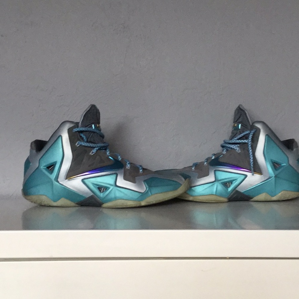 Nike Lebron 11
